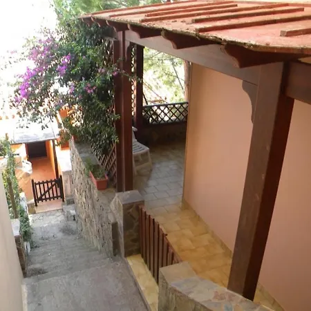 Sardamare Casa Vacanze Aparthotel *
